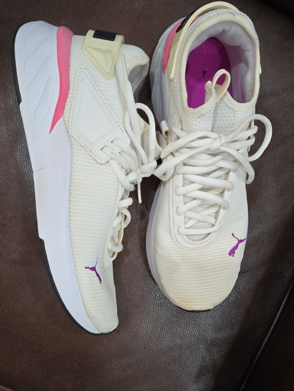 Puma White Mesh Upper Athletic Sneakers Pink Purple Accents Lace Up Size 9.5